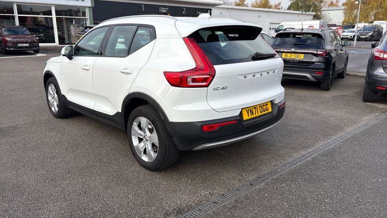 Volvo Xc40 2.0 B4P Momentum 5dr Auto [7 speed] Petrol Estate